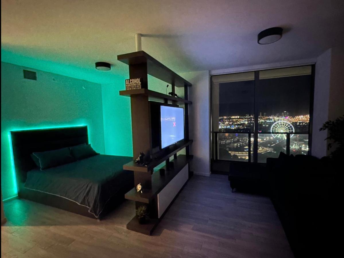 Beautiful Downtown Ocean View. Apartment Маями Екстериор снимка